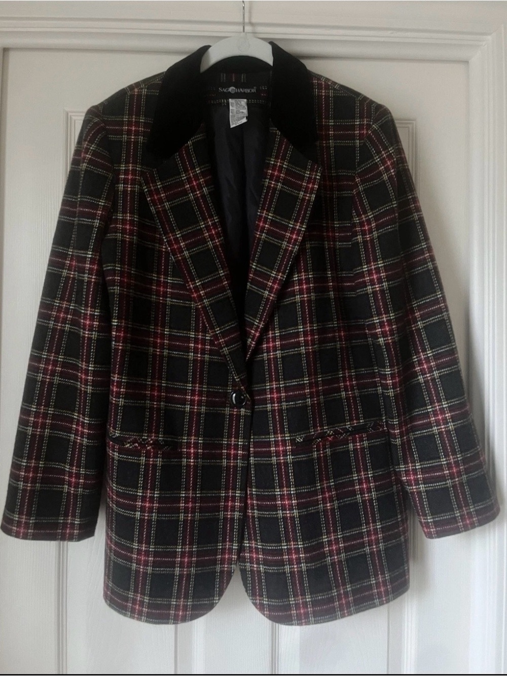 Vintage Plaid Blazer black Red and Cream Windowpane/ velvet collar
